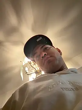 marhi32 online show from October 24, 2025, 9:36 pm