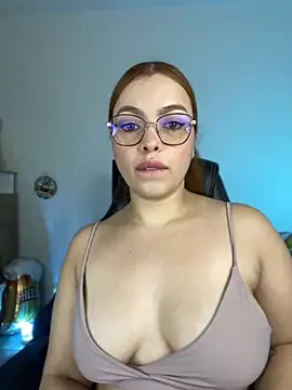 Snapshot of Liza_1 chatting on October 5, 2025, 12:34 am Liza 1 online show from October 5, 2025, 12:34 am