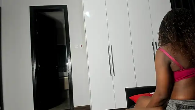 naughty bigass online show from April 3, 2026, 7:20 pm