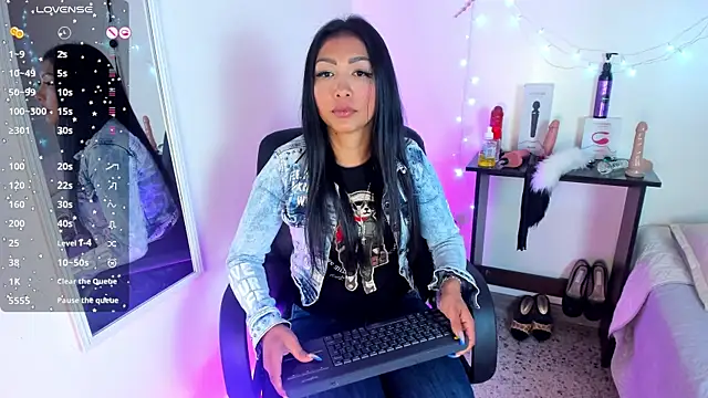 Snapshot of Tracy_lambo chatting on October 15, 2025, 12:31 am Tracy lambo online show from October 15, 2025, 12:31 am