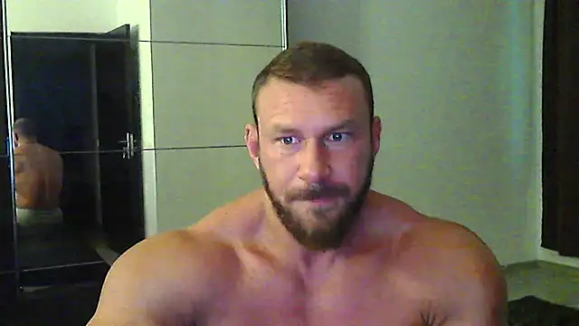 Snapshot of muscularkevin chatting on August 3, 2026, 3:36 am muscularkevin online show from August 3, 2026, 3:36 am