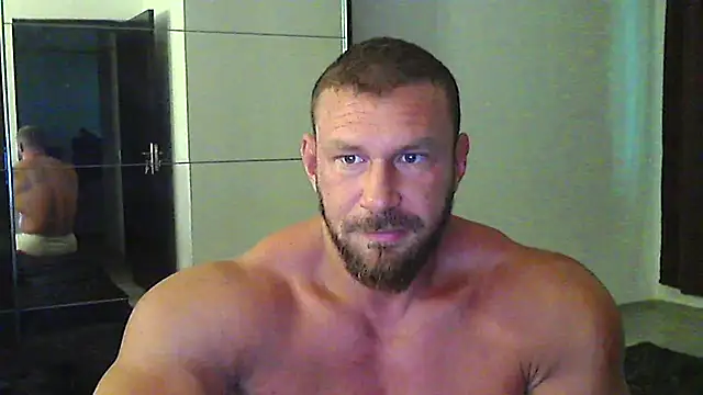 Snapshot of muscularkevin chatting on July 31, 2026, 4:01 am muscularkevin online show from July 31, 2026, 4:01 am