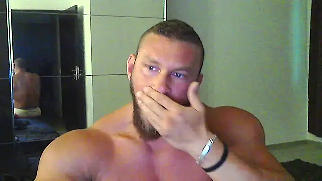 Snapshot of muscularkevin chatting on June 25, 2026, 3:26 am muscularkevin online show from June 25, 2026, 3:26 am