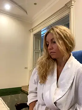 Amazoniiaa online show from November 12, 2025, 10:30 am