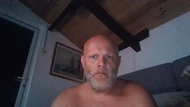 davigochi77bcn online show from July 28, 2026, 11:04 pm
