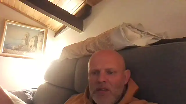 Snapshot of davigochi77bcn chatting on March 27, 2026, 10:33 pm davigochi77bcn online show from March 27, 2026, 10:33 pm