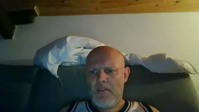 Snapshot of davigochi77bcn chatting on February 22, 2026, 9:27 pm davigochi77bcn online show from February 22, 2026, 9:27 pm