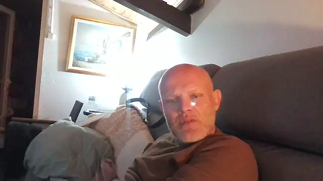 Snapshot of davigochi77bcn chatting on March 17, 2025, 10:40 pm davigochi77bcn online show from March 17, 2025, 10:40 pm