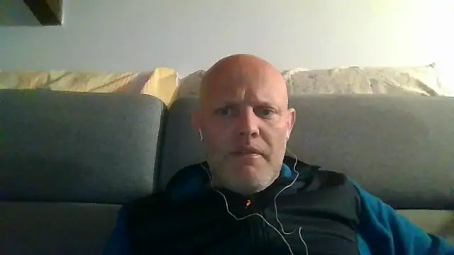 Snapshot of davigochi77bcn chatting on February 5, 2026, 7:43 pm davigochi77bcn online show from February 5, 2026, 7:43 pm