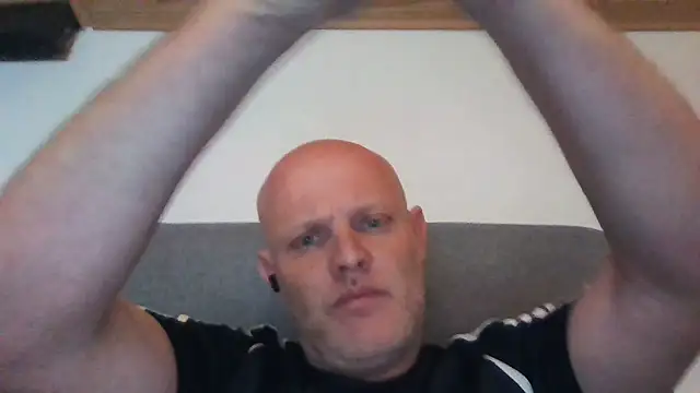 Snapshot of davigochi77bcn chatting on December 21, 2025, 9:48 pm davigochi77bcn online show from December 21, 2025, 9:48 pm