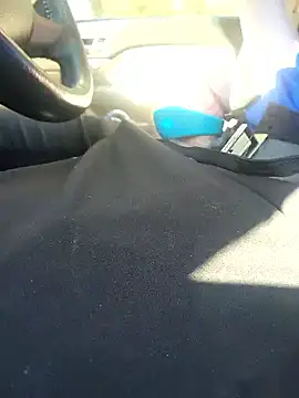 Hotredheadandtoungelasher online show from January 9, 2026, 4:14 pm