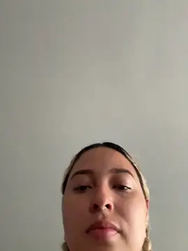 Irisweet  online show from February 26, 2026, 2:06 pm