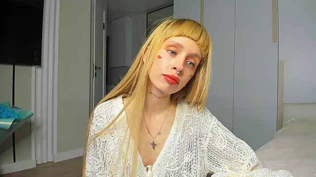 FlowerOfSin2001 online show from April 28, 2026, 5:17 pm