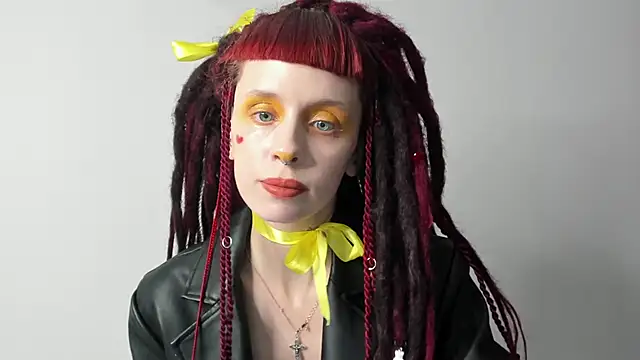 Snapshot of FlowerOfSin2001 chatting on March 4, 2025, 4:30 pm FlowerOfSin2001 online show from March 4, 2025, 4:30 pm