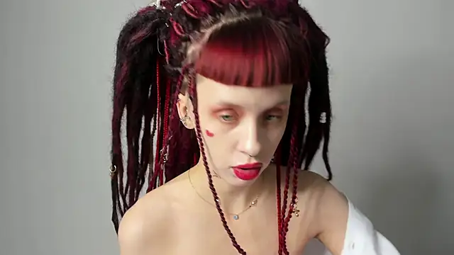 Snapshot of FlowerOfSin2001 chatting on February 22, 2025, 9:15 pm FlowerOfSin2001 online show from February 22, 2025, 9:15 pm