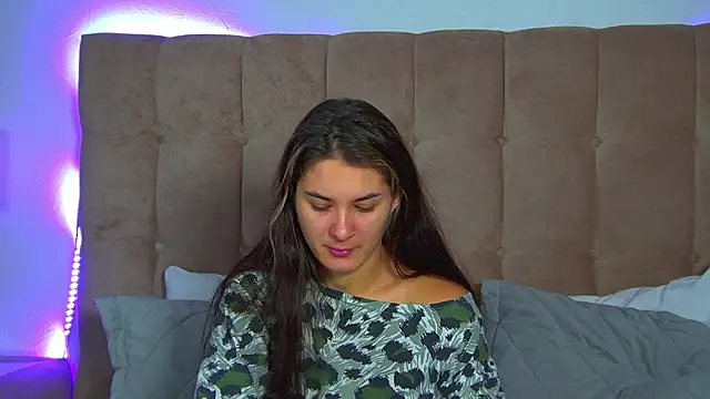 RachelSimpson online show from November 8, 2025, 6:22 pm