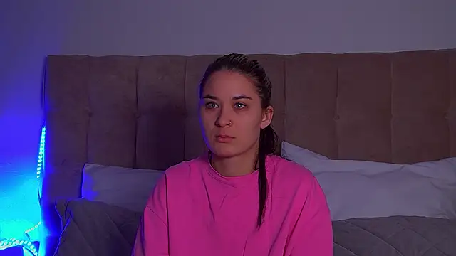 RachelSimpson online show from March 11, 2025, 6:30 pm