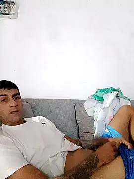 Snapshot of Elverguditojaja chatting on March 3, 2026, 1:34 am Elverguditojaja online show from March 3, 2026, 1:34 am