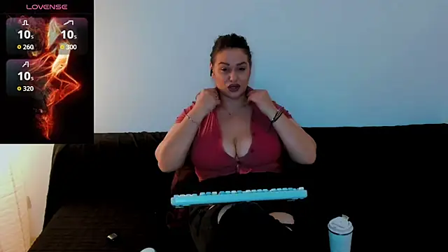 Snapshot of Laura_sinner chatting on February 12, 2026, 7:35 pm Laura sinner online show from February 12, 2026, 7:35 pm