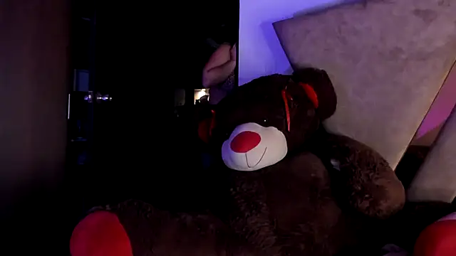 GiselReyes online show from October 17, 2025, 10:55 pm