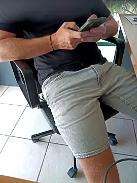 Laviestbelle online show from September 10, 2025, 2:05 pm