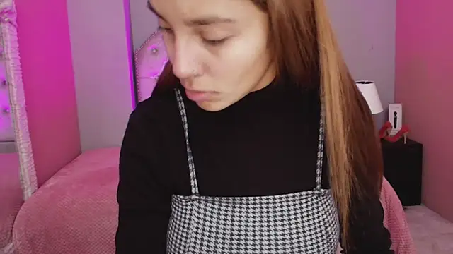 Snapshot of AnisiaFarina chatting on March 5, 2025, 12:11 pm AnisiaFarina online show from March 5, 2025, 12:11 pm