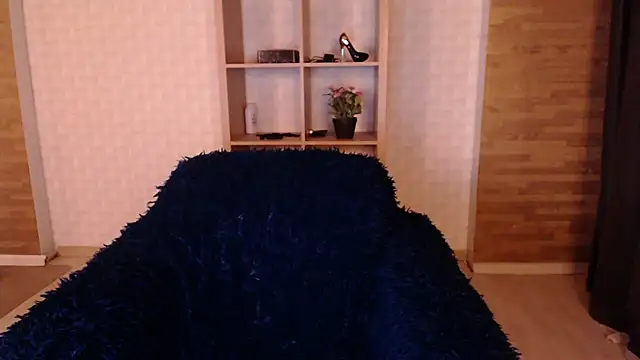 RebeccaStone online show from September 13, 2025, 2:33 am