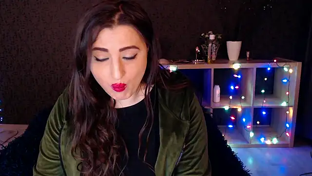 RebeccaStone online show from February 19, 2025, 12:14 am