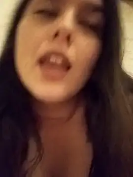 piiruwx online show from April 7, 2026, 10:44 pm