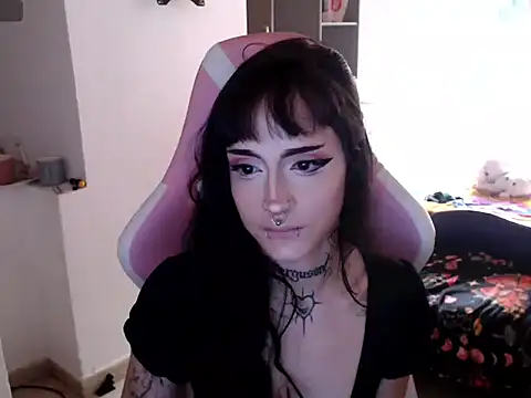 paulina correa  online show from October 12, 2025, 3:02 pm