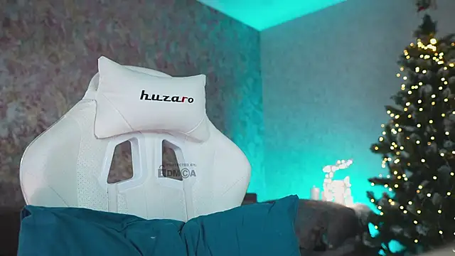 misstics  online show from December 2, 2025, 12:11 am