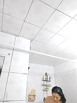 LaInsaciableIntensa online show from October 20, 2025, 6:41 pm