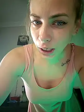 Snapshot of Keli_Jessi chatting on March 15, 2026, 6:15 pm Keli Jessi online show from March 15, 2026, 6:15 pm