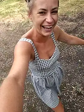 Snapshot of Keli_Jessi chatting on July 9, 2026, 12:59 pm Keli Jessi online show from July 9, 2026, 12:59 pm
