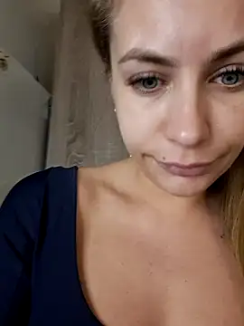 Snapshot of Keli_Jessi chatting on January 21, 2025, 5:09 pm Keli Jessi online show from January 21, 2025, 5:09 pm