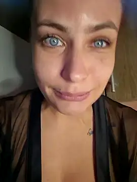 Snapshot of Keli_Jessi chatting on January 12, 2026, 5:42 pm Keli Jessi online show from January 12, 2026, 5:42 pm