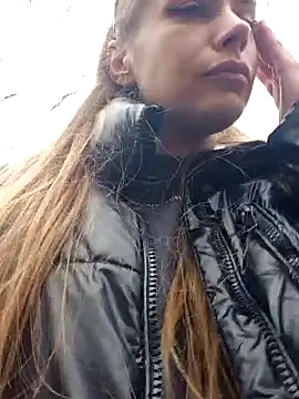 Snapshot of Keli_Jessi chatting on March 6, 2026, 1:17 pm Keli Jessi online show from March 6, 2026, 1:17 pm