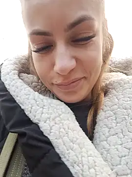 Snapshot of Keli_Jessi chatting on March 4, 2025, 1:17 pm Keli Jessi online show from March 4, 2025, 1:17 pm