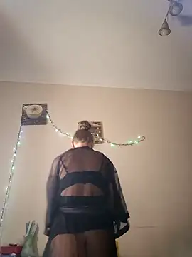 Snapshot of Keli_Jessi chatting on February 5, 2026, 3:30 pm Keli Jessi online show from February 5, 2026, 3:30 pm