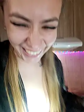 Snapshot of Keli_Jessi chatting on December 7, 2024, 4:31 pm Keli Jessi online show from December 7, 2024, 4:31 pm
