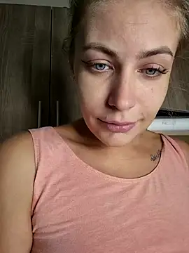 Keli Jessi online show from October 19, 2025, 6:21 pm