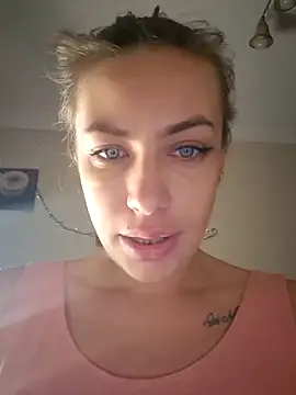 Snapshot of Keli_Jessi chatting on February 6, 2026, 5:09 pm Keli Jessi online show from February 6, 2026, 5:09 pm