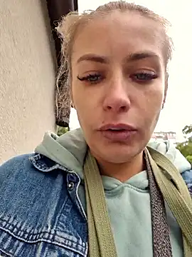 Snapshot of Keli_Jessi chatting on September 25, 2025, 12:33 pm Keli Jessi online show from September 25, 2025, 12:33 pm