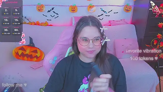 Snapshot of Lolisuccub chatting on October 17, 2025, 7:37 pm Lolisuccub online show from October 17, 2025, 7:37 pm