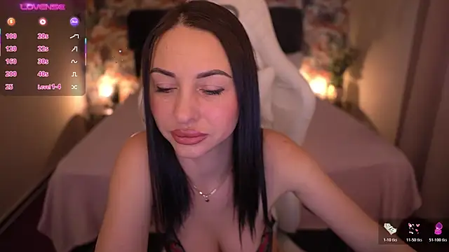 KristiiMax online show from December 2, 2025, 9:11 am