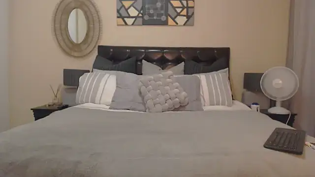 Creamyass22 online show from January 28, 2025, 5:03 pm