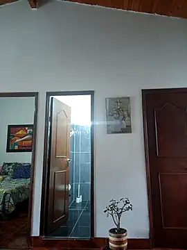 LunaZambrano online show from March 31, 2026, 1:57 pm