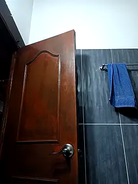 Snapshot of LunaZambrano chatting on November 4, 2025, 1:15 pm LunaZambrano online show from November 4, 2025, 1:15 pm