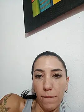 Snapshot of LunaZambrano chatting on November 11, 2025, 3:23 am LunaZambrano online show from November 11, 2025, 3:23 am