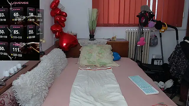 MilfDolores online show from December 17, 2025, 7:24 am